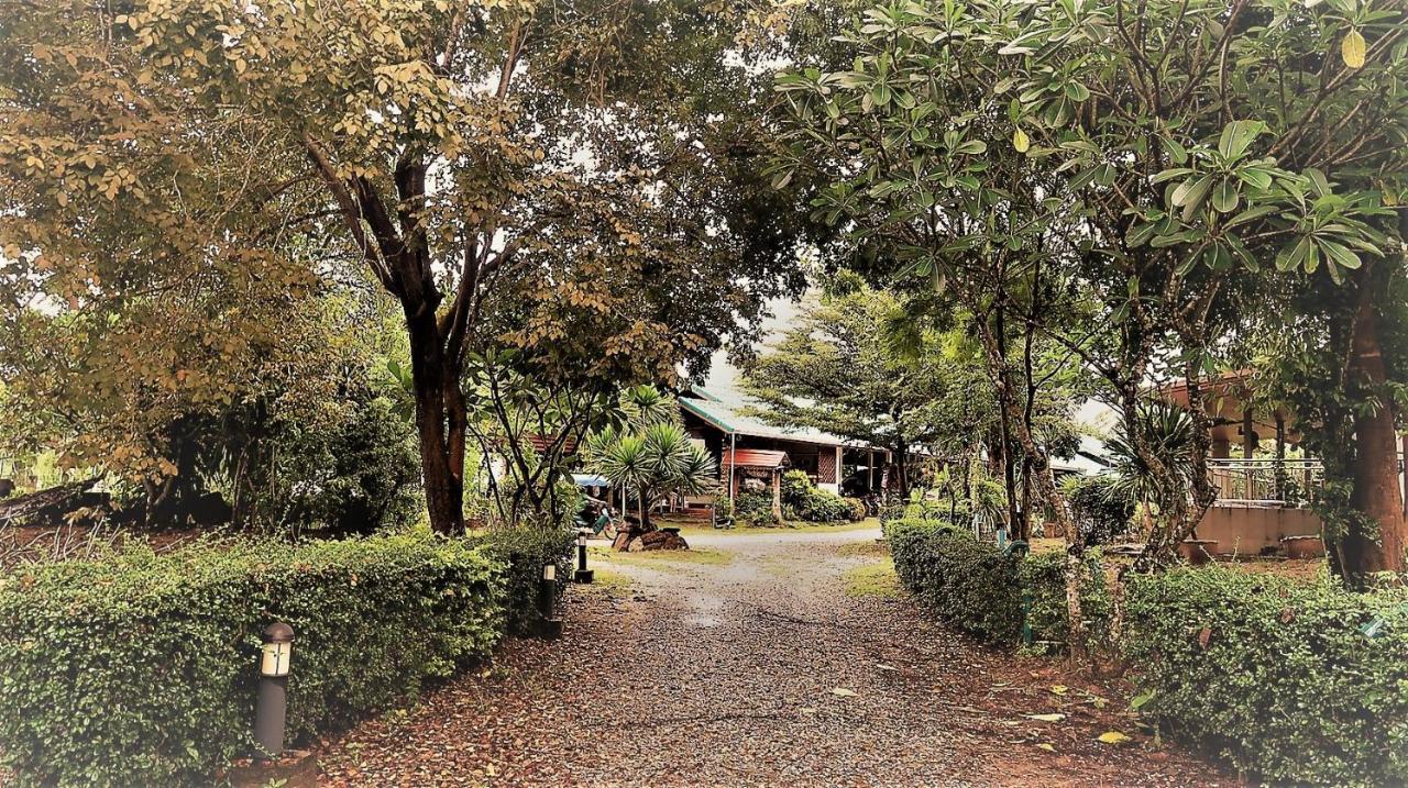 Eidi Homestay Nong Kung Si Buitenkant foto