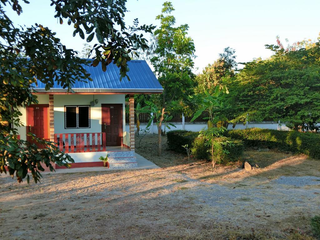 Eidi Homestay Nong Kung Si Buitenkant foto