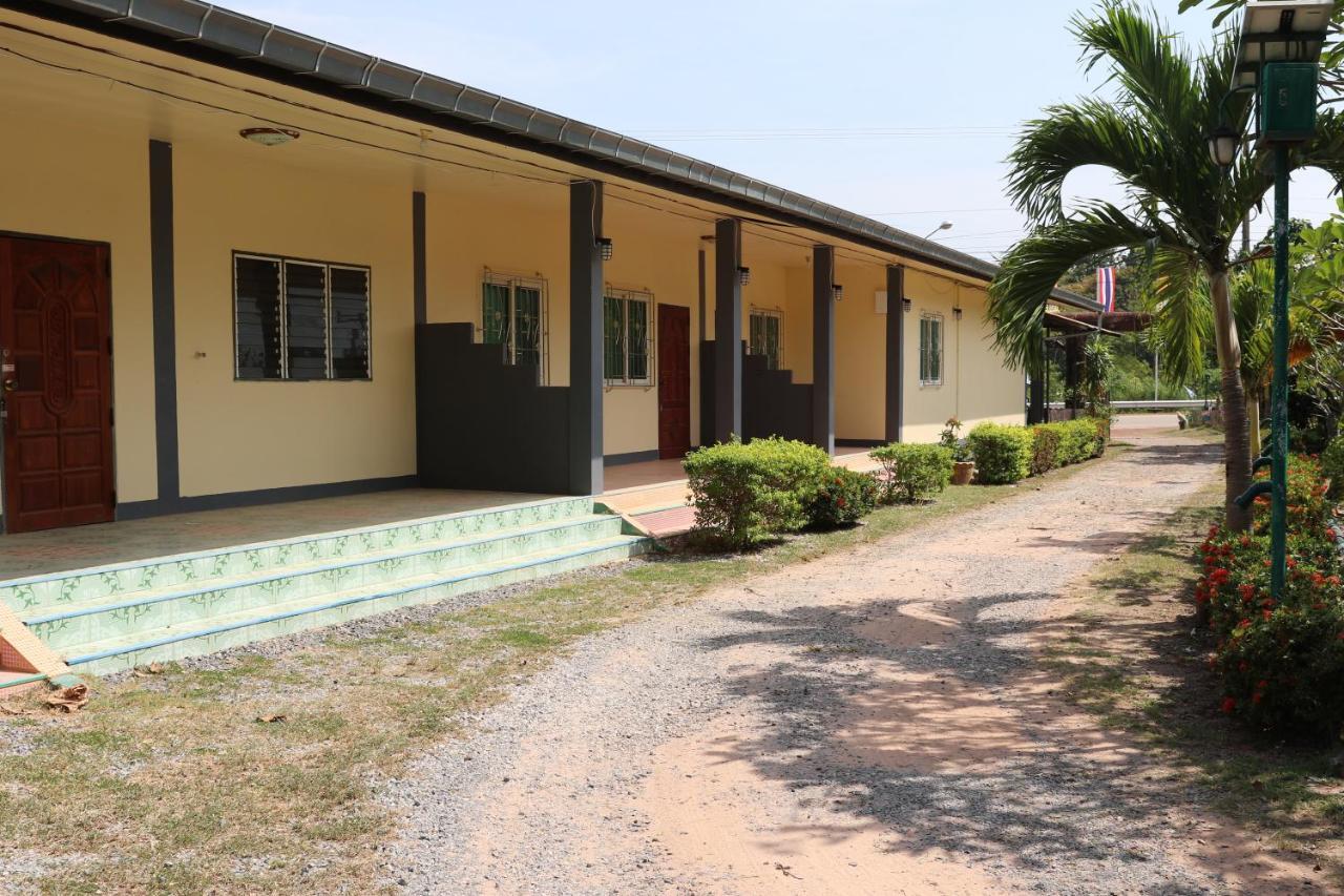 Eidi Homestay Nong Kung Si Buitenkant foto